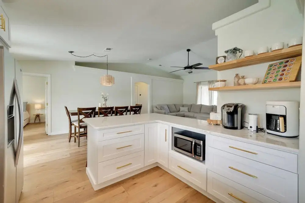 Lake Havasu Home w/ Fire Pit & Grill, 3 Mi to Lake