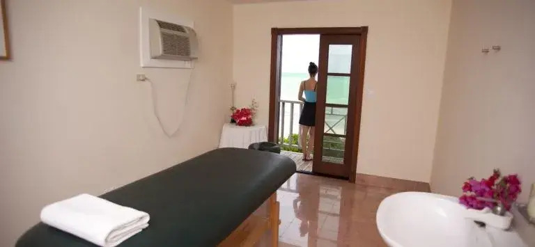 Emerald Palms Resort Hotel
