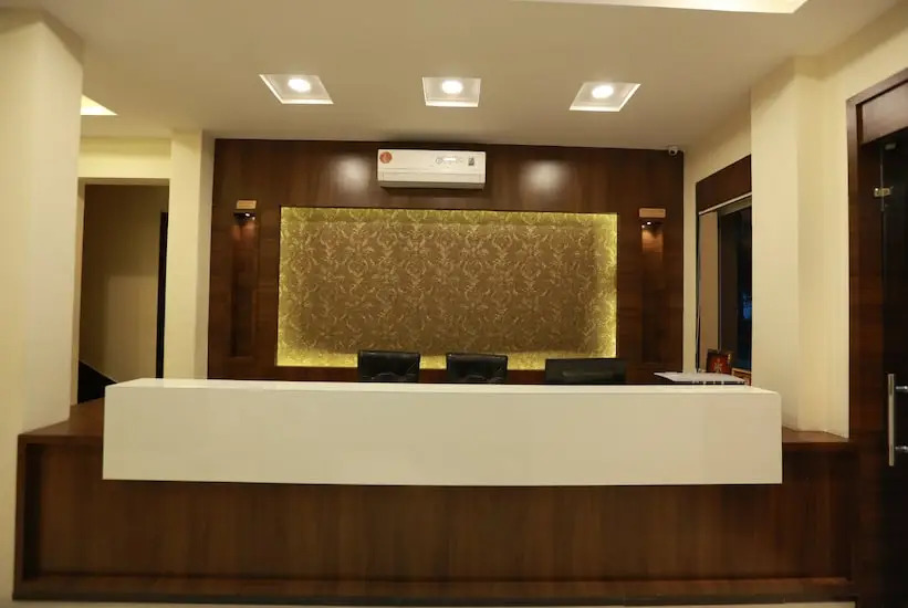 Hotel Anchal Villa By YB Hotel