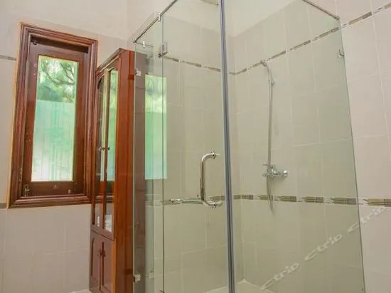 Bai Lu Resort