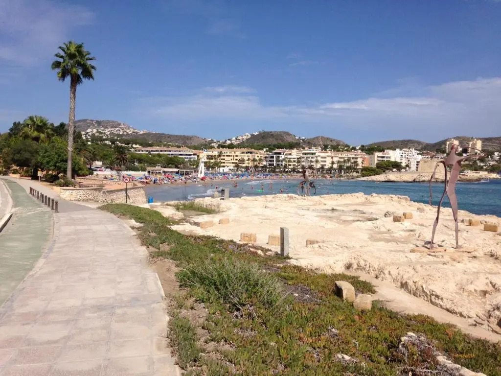 No 20 Bernia, Moraira
