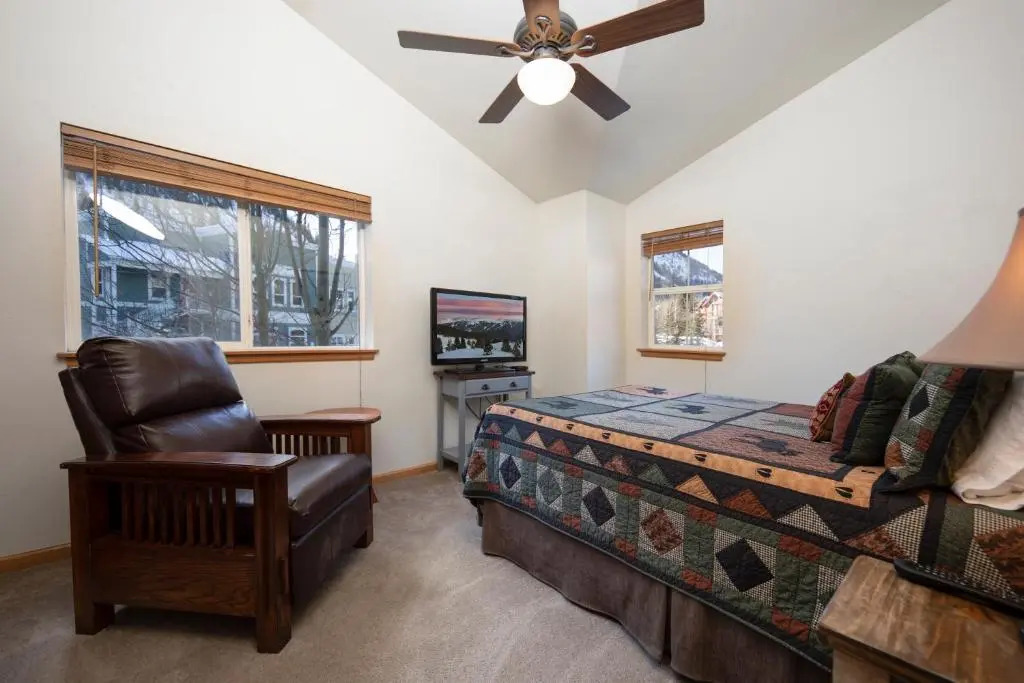Streamside 304 - 1 BR