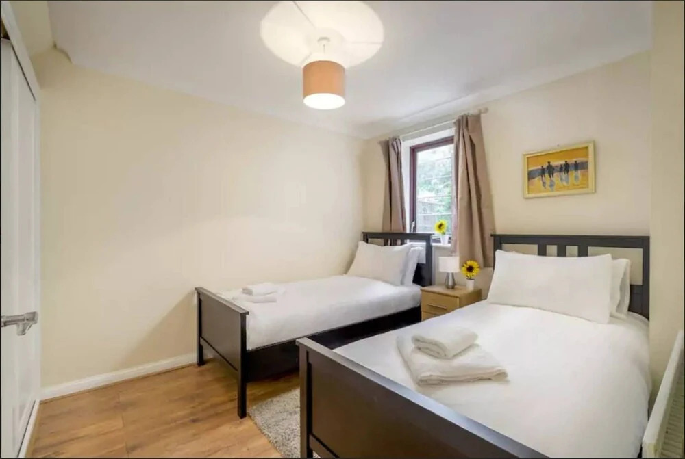 Beautiful 3BR House with a Garden