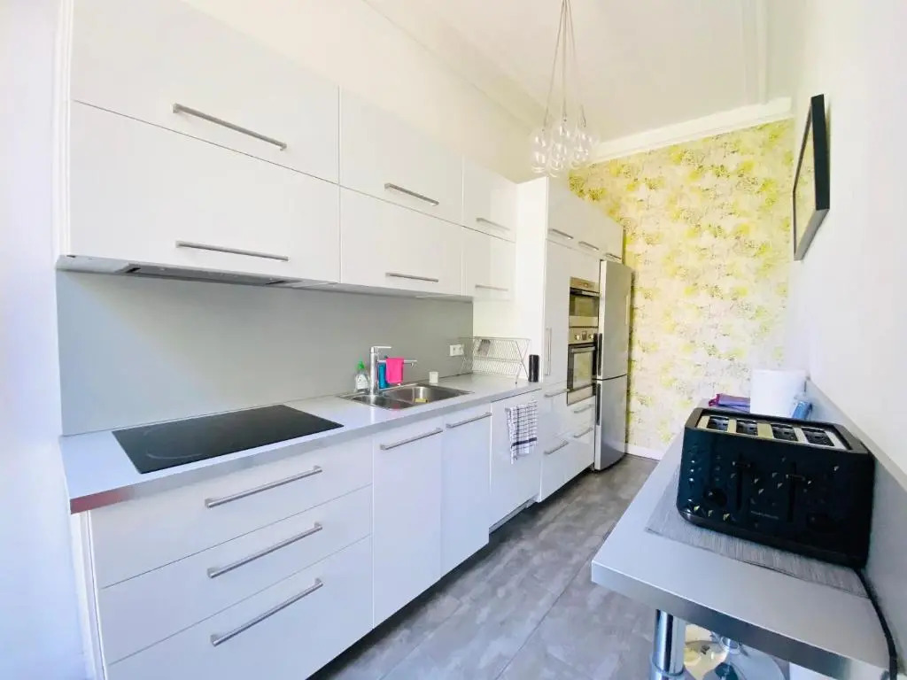 Grand appartement Place Préfecture 105m2