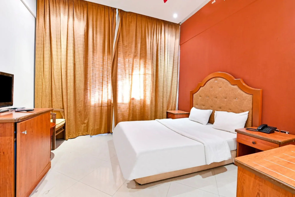 OYO 118 Revira Hotel