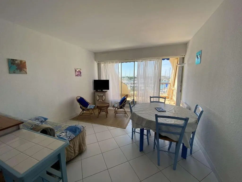 Appartement Port Camargue, 2 pièces, 6 personnes - FR-1-250-113