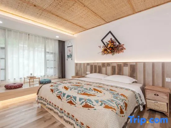 Shanshe · Shennongjia B&B (Muyu Town Store)