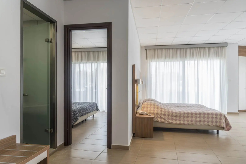 Royal Bay Suites