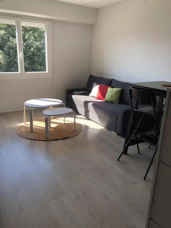 Talence - Studio 25 m2 dans résidence avec parking privé à 10 mn de Bordeaux en Tram