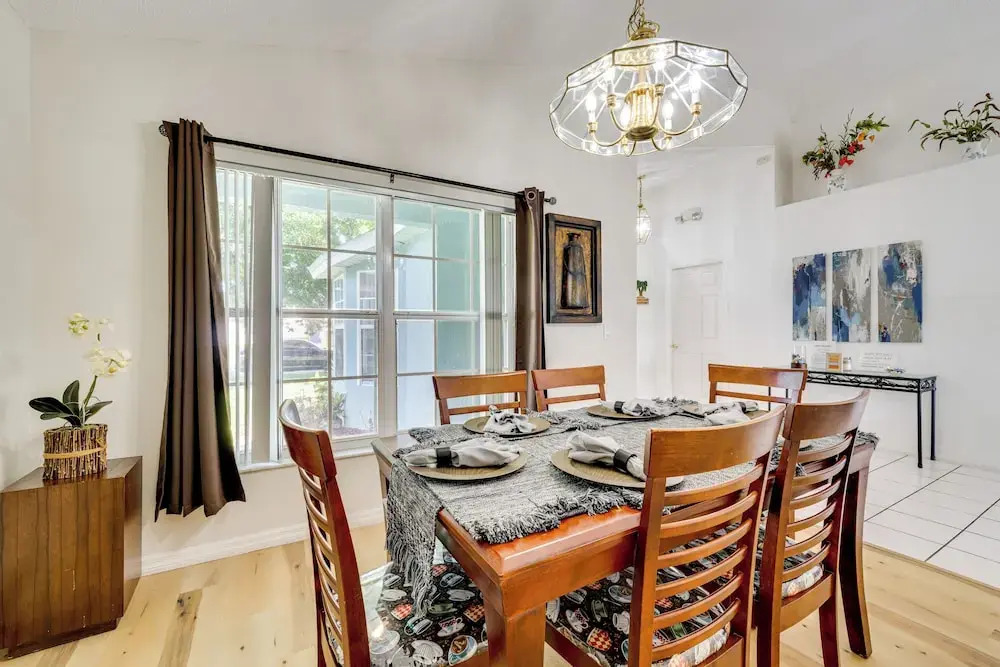 4 Mi to Disney: Home w/ Heated Pool in Kissimmee!