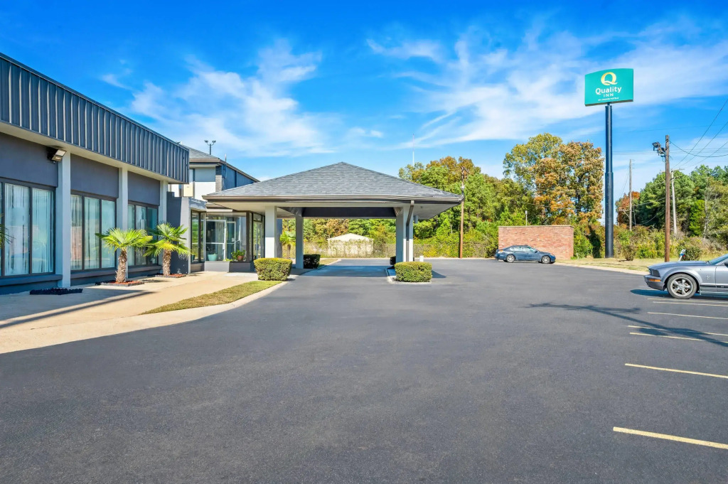 Quality Inn Little Rock on I-30 Near Littlerock airport