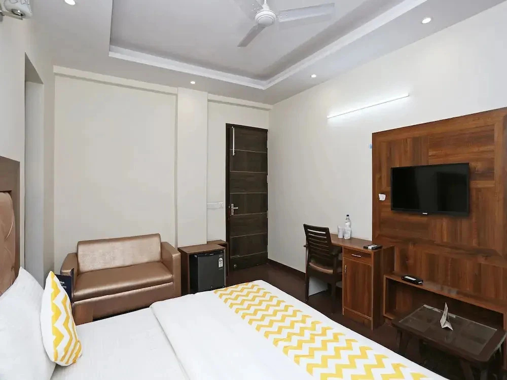 Hotel Tavishk by OYO Rooms