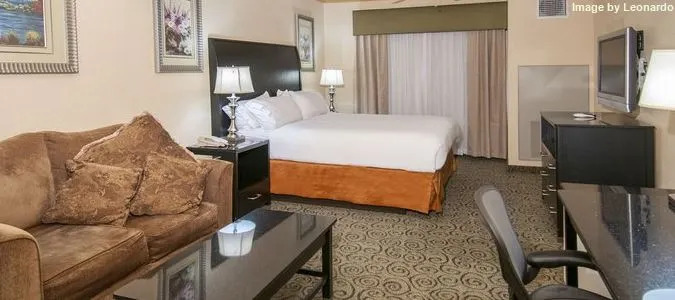 Wyndham Garden Bakersfield