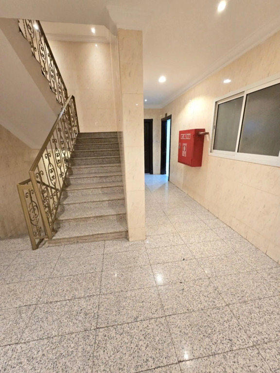 Makarim Najd 4