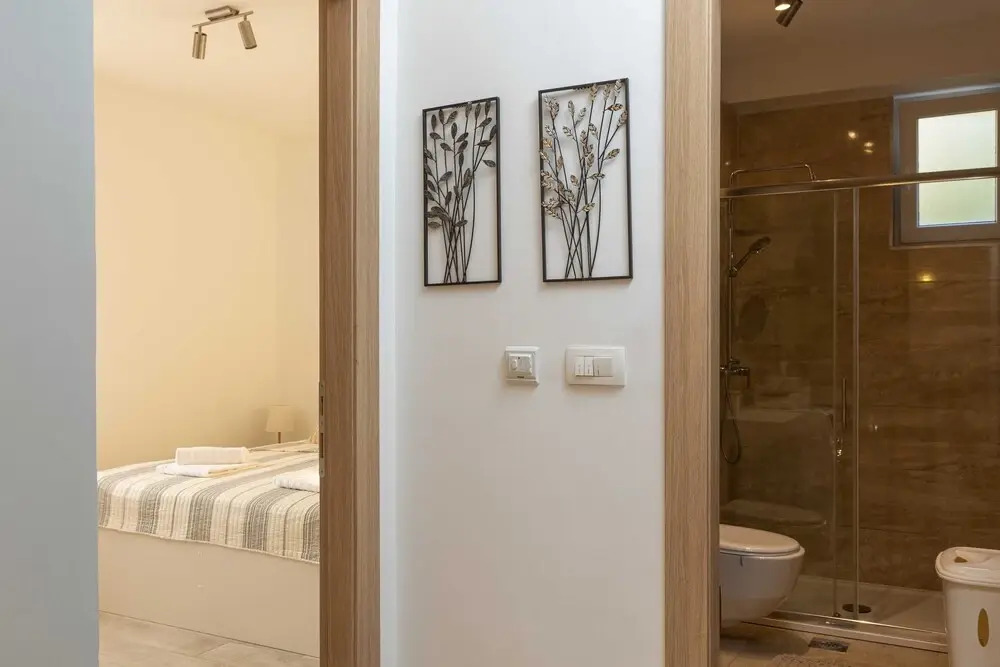 Apartment Why Not