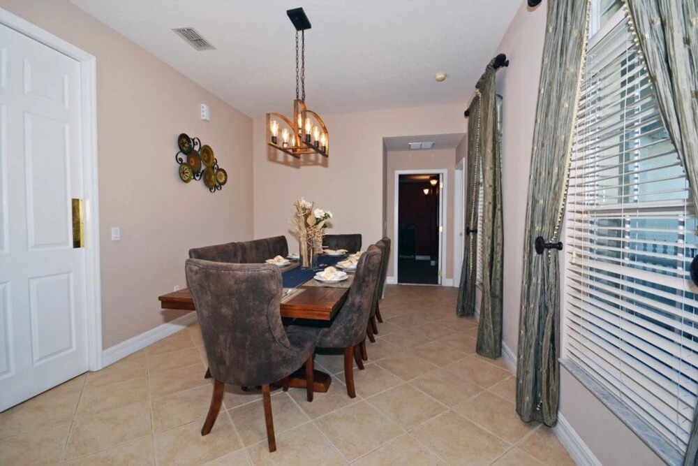 Formosa Gardens 220794