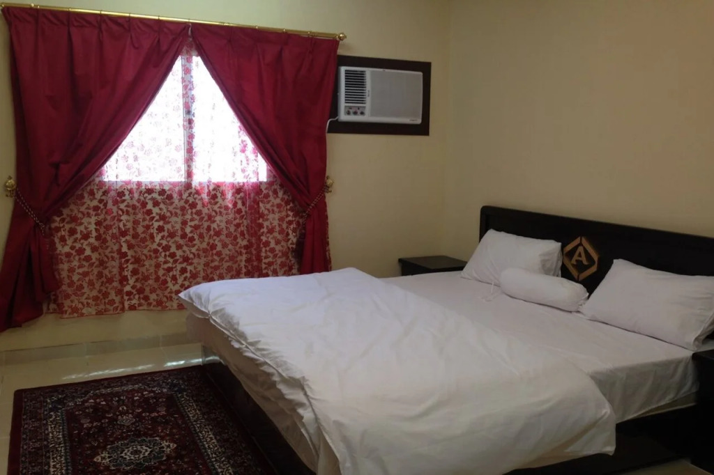 Al Eairy Furnished Apartments Tabuk 2