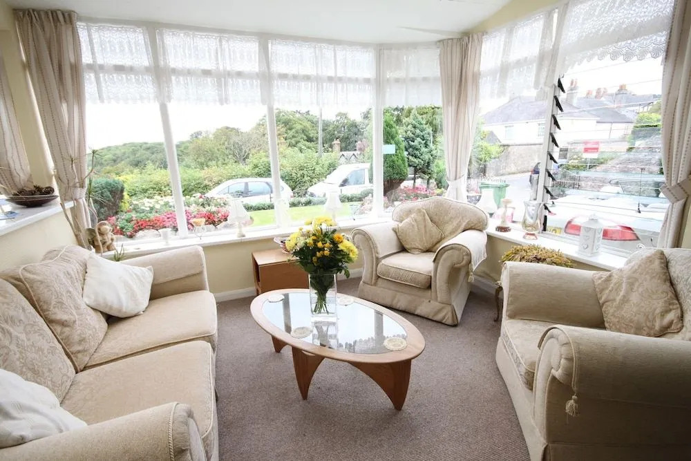 Coombe Court Hotel
