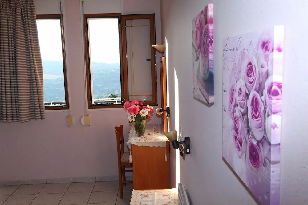 Argyroupolis Dimitris Rooms