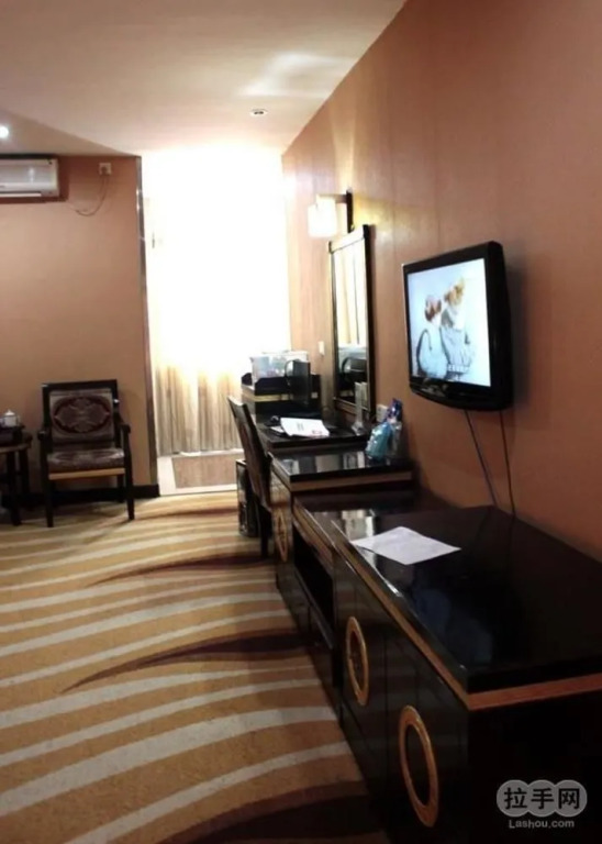 Huanan Hotel