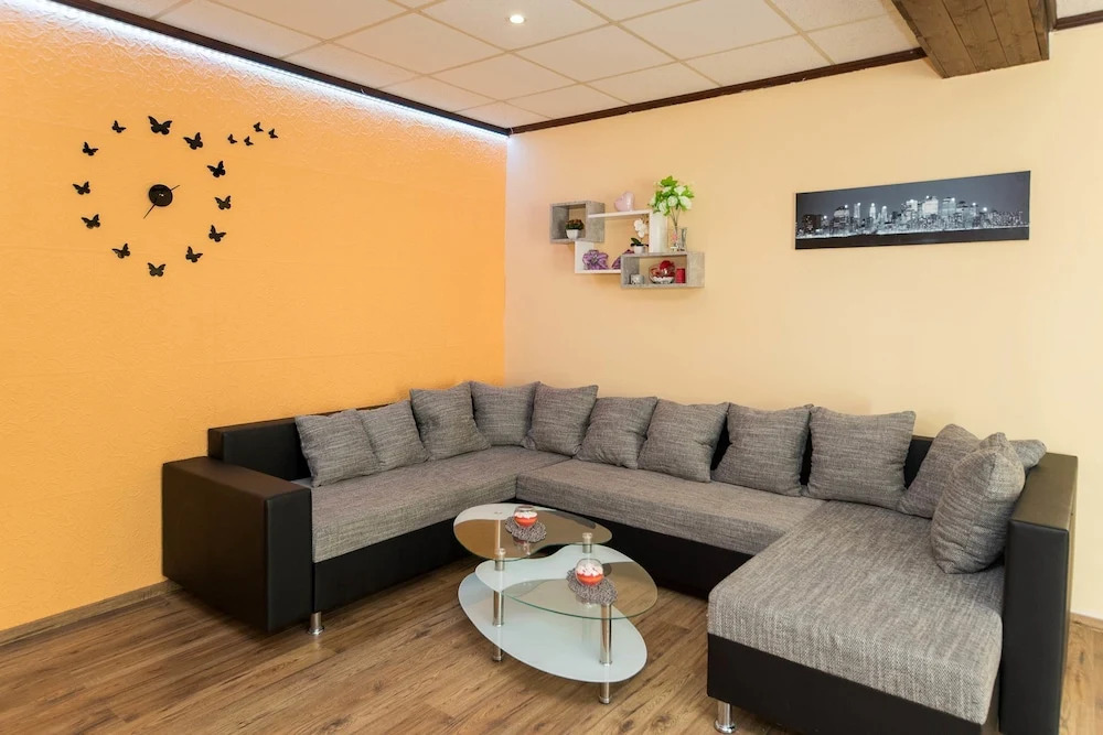 Apartments Lelu
