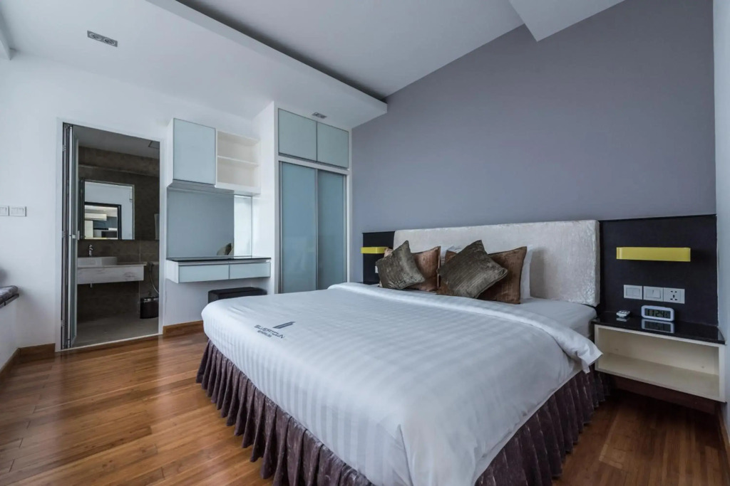 Naki Suites @ Silvertown