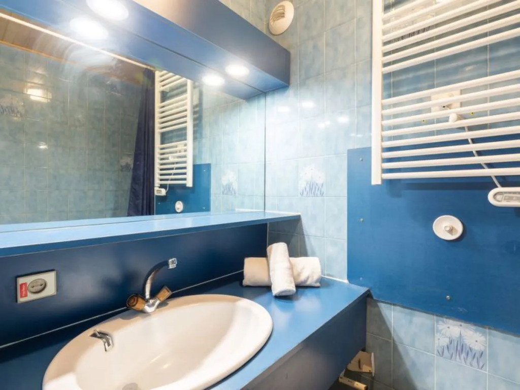 Apartment Les Tommeuses - Val Claret-9 by Interhome