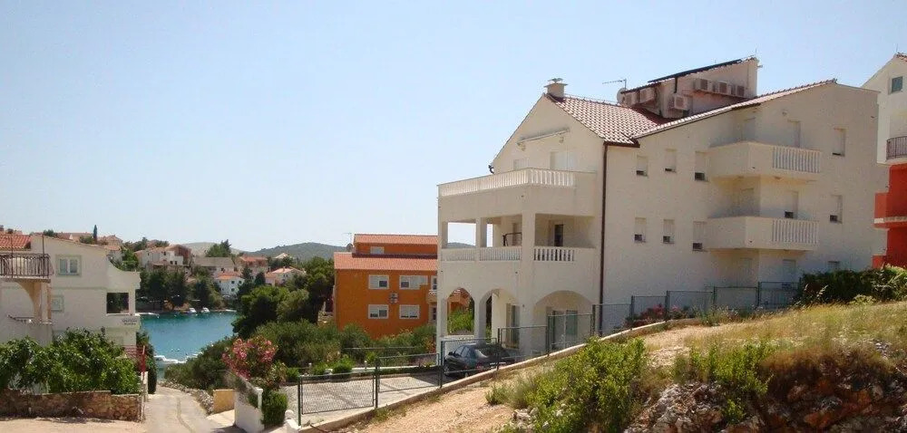 Apartmani Monika