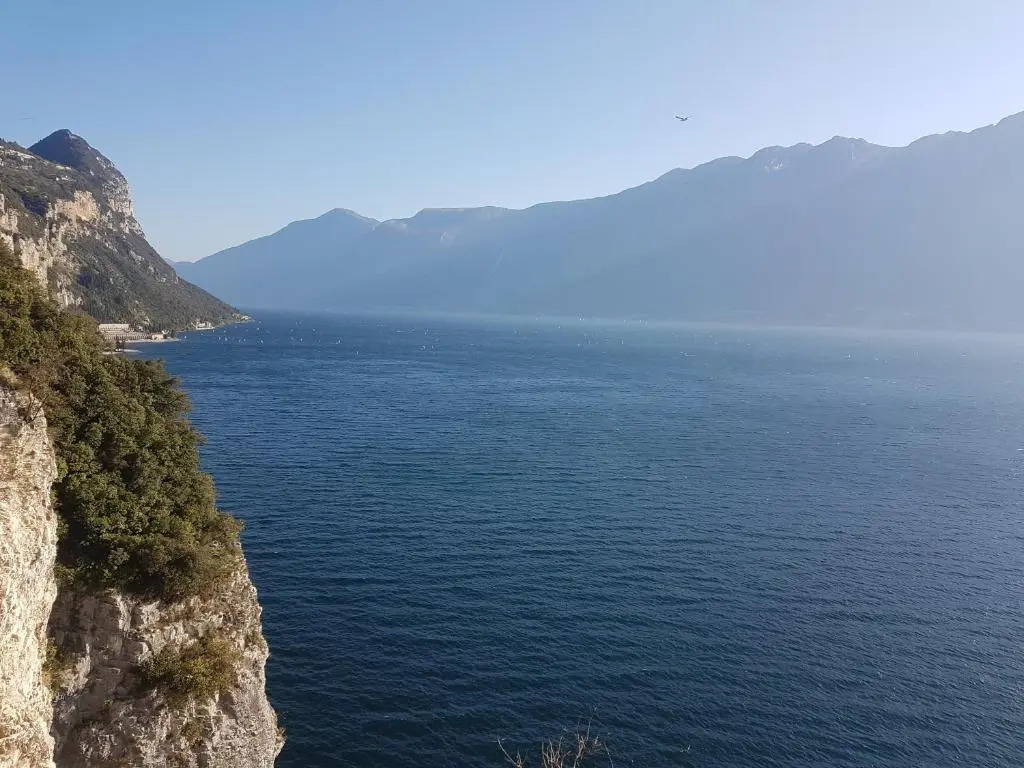 Appartamenti Benaco La Portella by Gardadomusmea