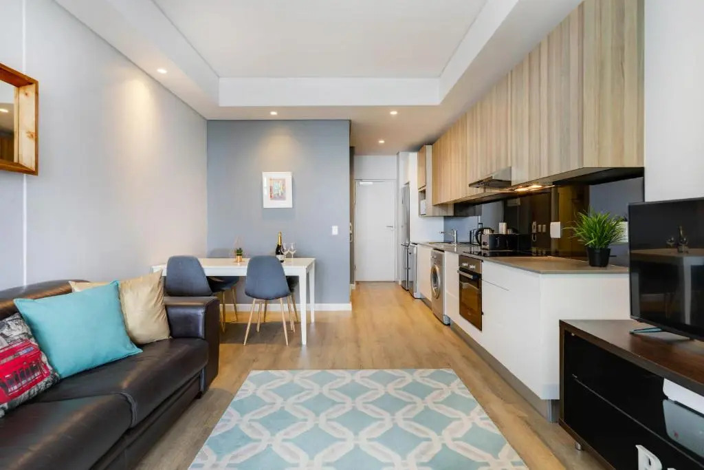 Stylish Central Apartment near Table Mountain