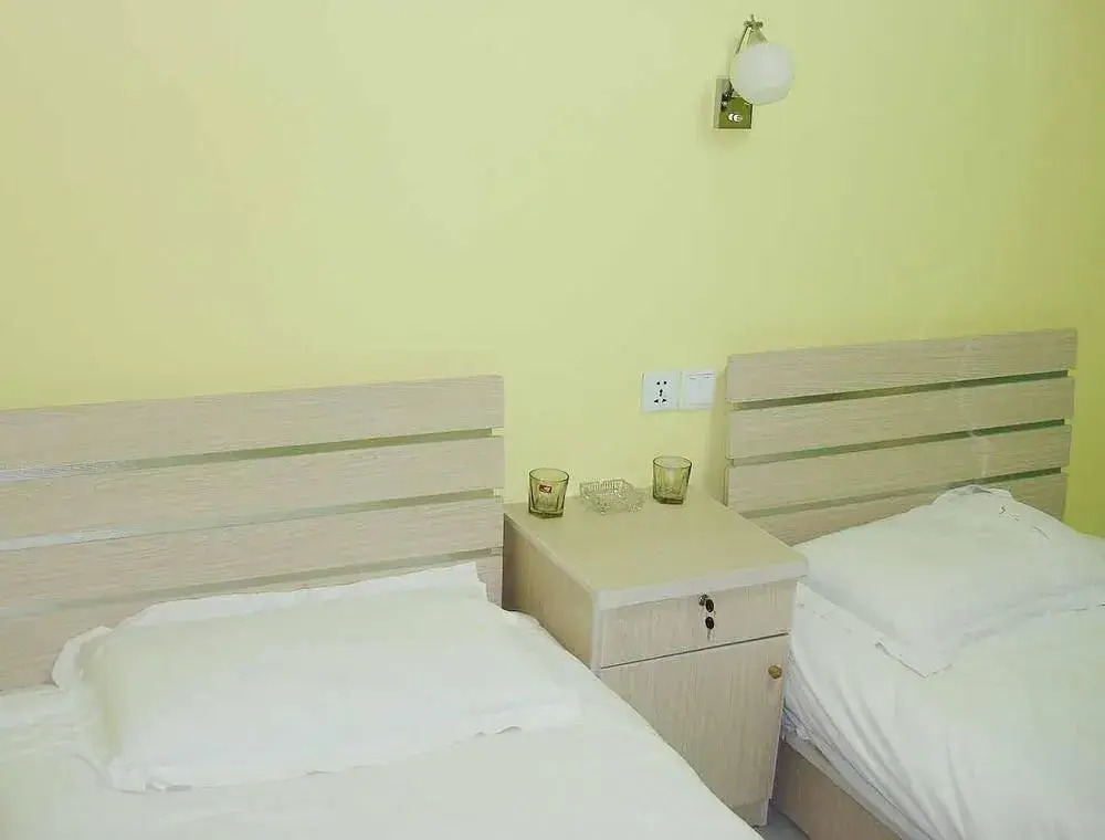Qingdao Peninsula Impression Business Hotel