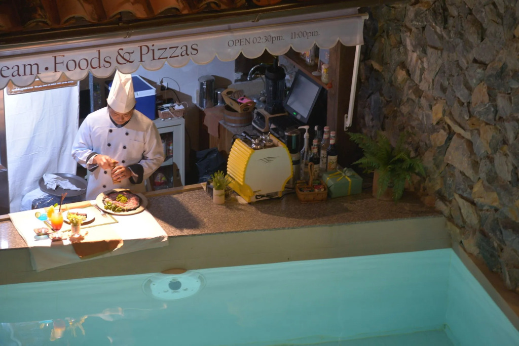 Le Charcoa Hotel