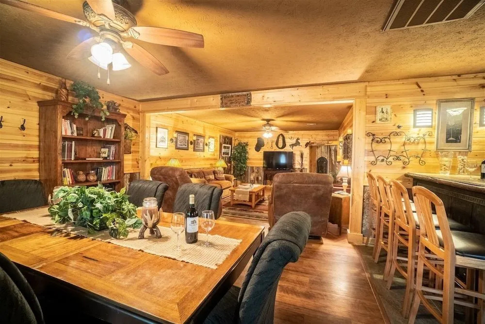 Nacoochee Valley Lodge