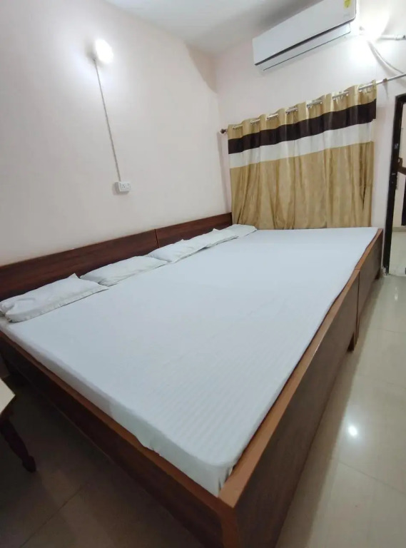 Krishna Paying Guest House