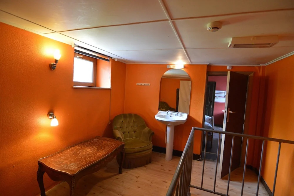 Farm Stay With Sauna, Teuven