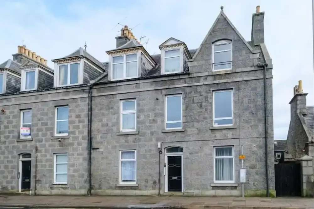 1 Bedroom Ground Floor Apartment