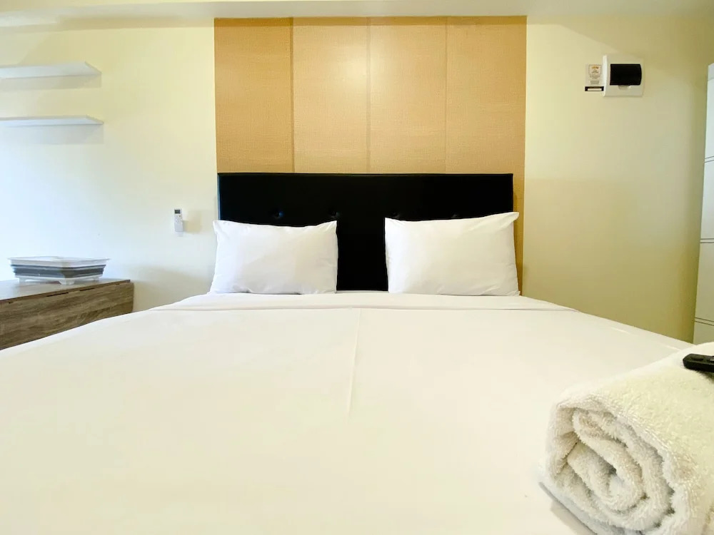 Simply Look Studio At Meikarta By Apartment Travelio