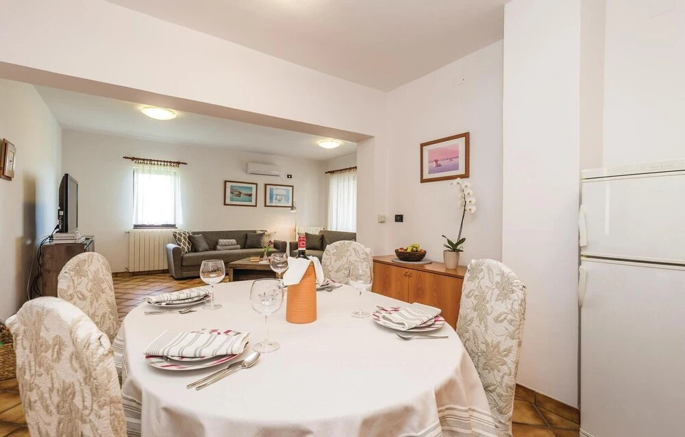 Amazing Home in Veprinac With Wifi and 2 Bedrooms