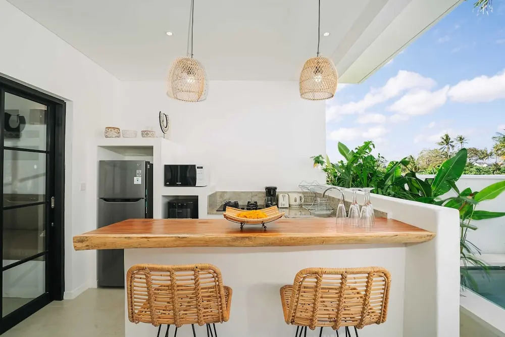 Villa L at Seseh - 2BR Private Luxury Oasis next to the Beach