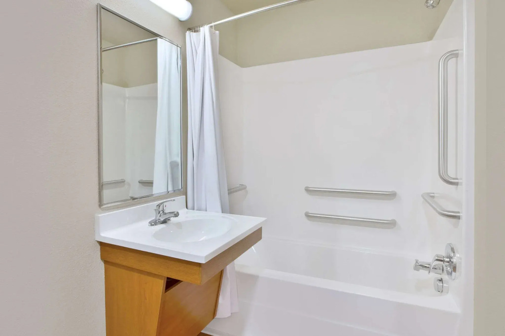 WoodSpring Suites Midland