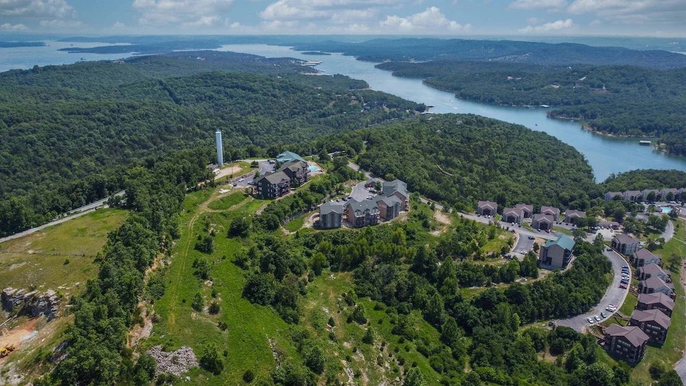 The Branson Stone Cliff Hideaway - 3 Min From Silver Dollar
