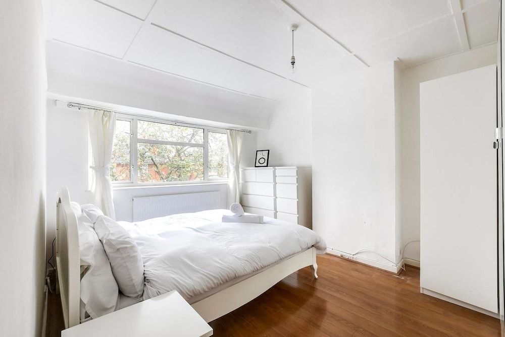 Cozy 1 Bedroom Home Near Central