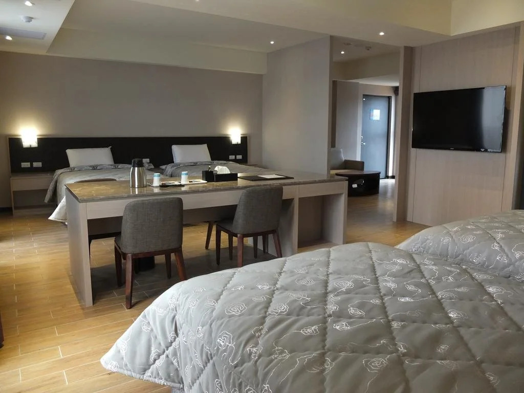 VeryGood Business Hotel