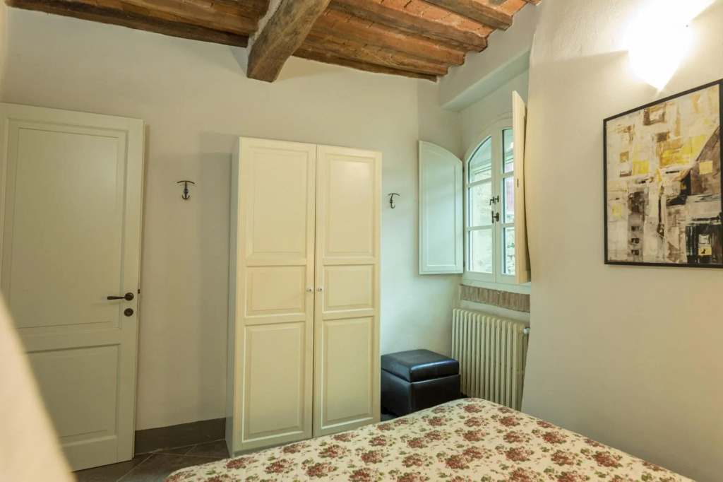 Charming villa with private garden and pool, located in panoramic position between Firenze, Volterra-VILLA LINCHIANO
