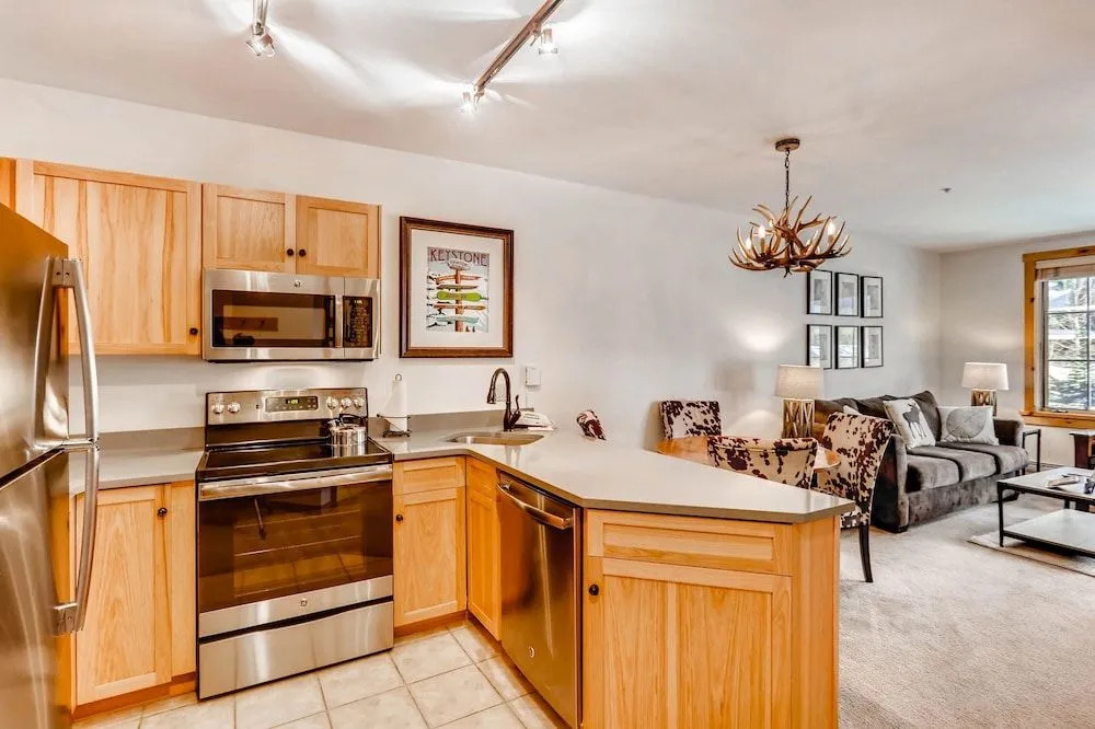 135 Dercum Dr - 1 Br Condo