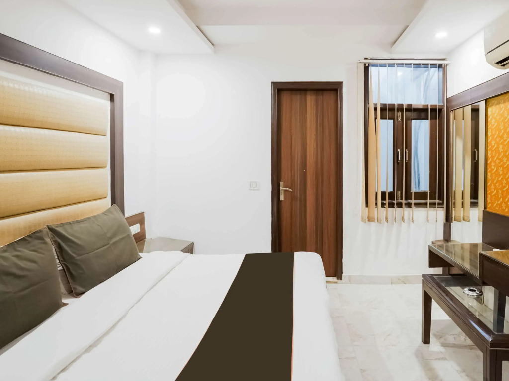 Oyo 79847 Collection O Hotel LS