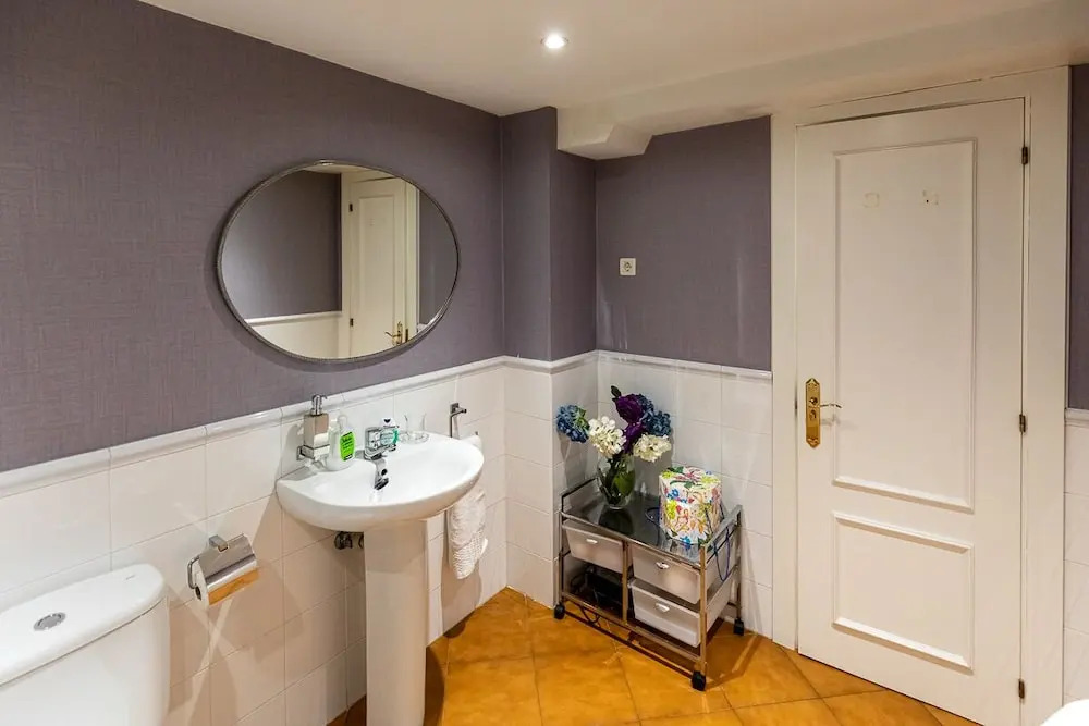 OLD TOWN VIII apartment by Aston Rentals
