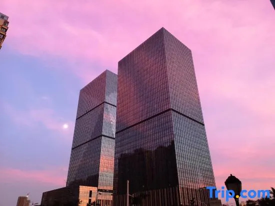 Yujianzhenpin.Yingyuan Hotel (Haikou Riyue Square Duty Free City)