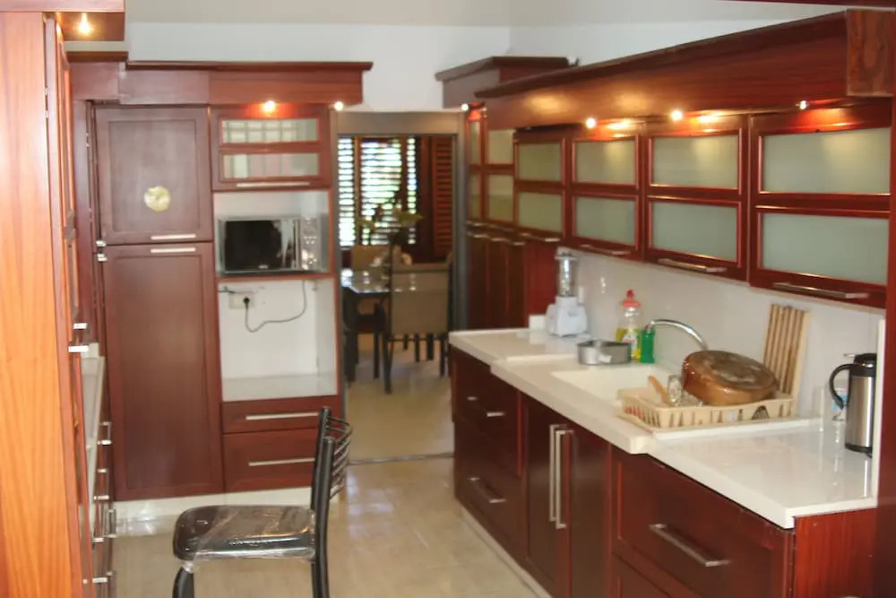 Hommus Hostel