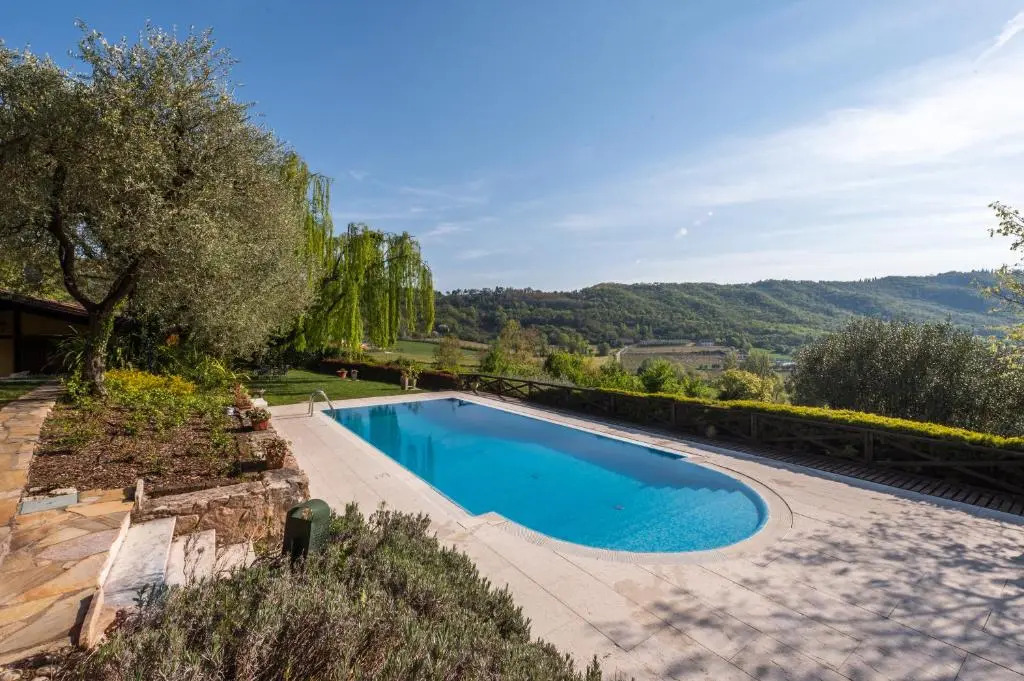 Beautiful Villa With Private Garden and Pool